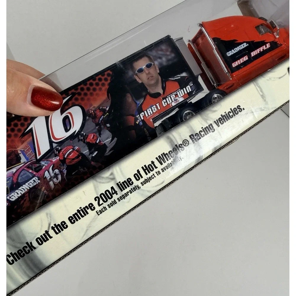 RARE Hot Wheels Greg Biffle #16 Grainger Victory Lane Transporter Sealed